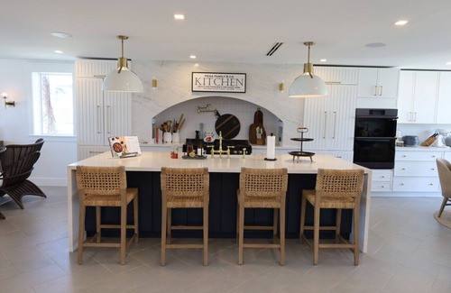 Palm Island Apartamento | `Dreamy Beachfront Getaway !`