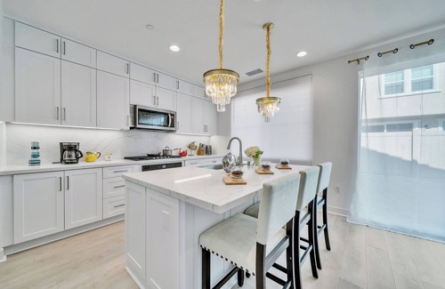 San Juan Capistrano Casa | Dreamy Bloom Enclave Irvine Mountains Sea Pools