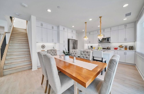 San Juan Capistrano Casa | Dreamy Bloom Enclave Irvine Mountains Sea Pools