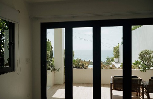 Playa Hermosa Cóbano Apartamento | Dreamy King Bedroom Ocean view suite at Sky House Santa Teresa