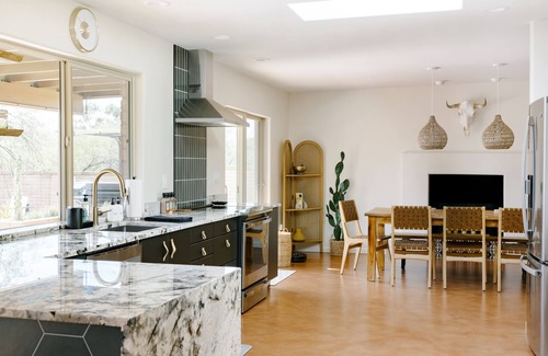 Ranchos De La Canada Casa | Dreamy Desert Oasis, Huge Private Yard & Hot Tub