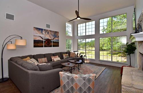 Dripping Springs Casa | Dreamy Dripping Springs - Near Parks Hiking & More
