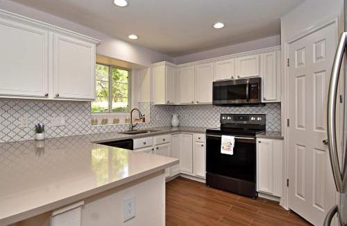 Dripping Springs Casa | Dreamy Dripping Springs - Near Parks Hiking & More
