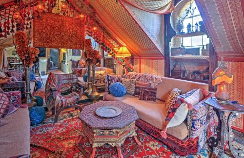 Neartown Apartamento | Dreamy Houston Boho Cottage with Private Pool!