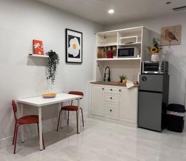 Ludlam Casa | Dreamy Stay Studio #2