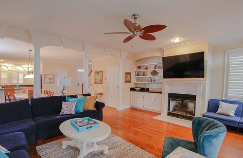 Ocean Point Casa | Dreamy, actualizado hogar en Wild Dunes con excelentes vistas al mar y acceso a la playa