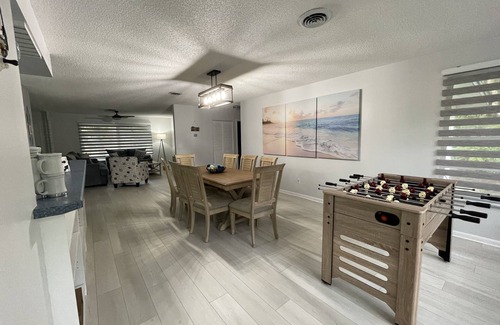 Florida Ridge Casa | Dreamy VeroBeach House Perfect for Family Getaway