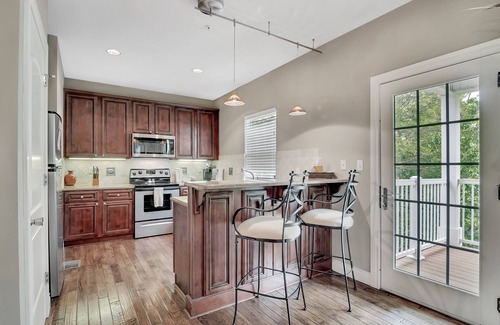 Branson Villa | Dreamy Villa Located Close to the Branson RecPlex!! Come and Stay and Play!!