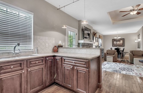 Branson Villa | Dreamy Villa Located Close to the Branson RecPlex!! Come and Stay and Play!!