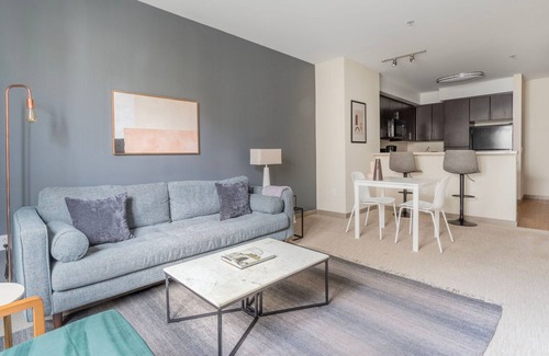 Contra Costa Centre Apartamento | Dreamy Walnut Creek 1BR w/ On-Site Restaurants, nr I-680, by Blueground