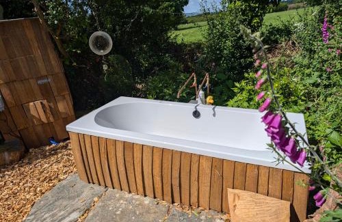 Widegates Casa | Dreckly cabin - Lydcott Glamping with Cornish sea views