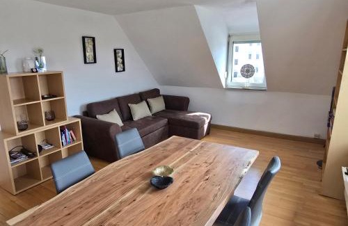 Weingarten Apartamento | Drei Zimmer Appartment mit Küche & Bad