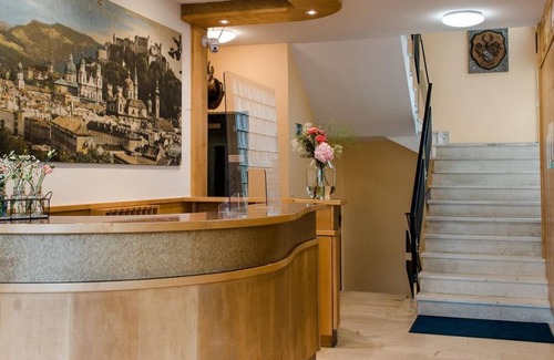 Schallmoos Casa | Dreibettzimmer - Drei Kreuz, Hotel