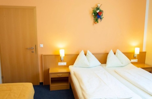 Feld am See Casa | Dreibettzimmer - Strandhotel Burgstaller