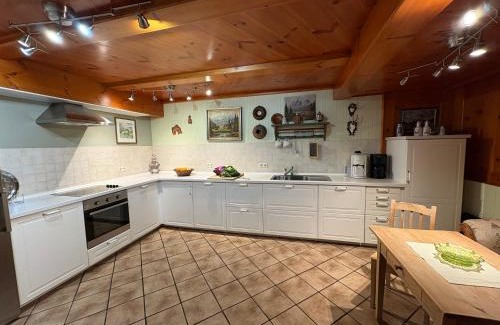 Heitlern Apartamento | Dreimäderlhaus am Berg