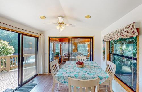 Brookings Casa | Drift Away Cabin