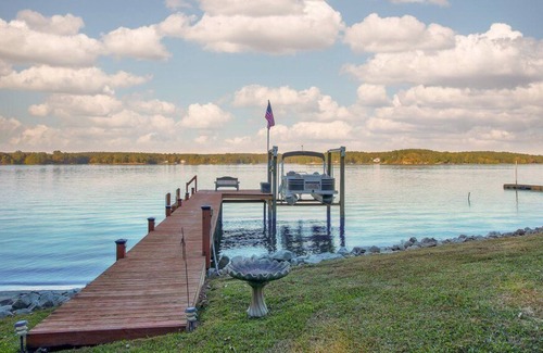 Ridgeway Casa | Drift Away @ Lake Wateree! Beach, Boat Ramp, Close to Town