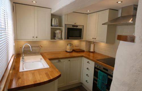 Brixham Casa | Drift Cottage - Fisherman's Cottage Brixham harbour