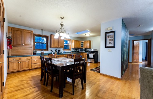 Mather Casa | Driftless Area Country House: large deck, spring fed creek, Amish area