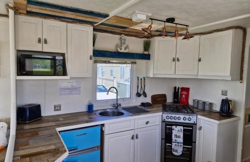 Anderby Creek Casa | Driftwood Cabin - Dog Friendly Anderby Creek