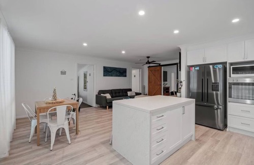 Callala Bay Casa | Driftwood Callala Plus+ - The Perfect Jervis Bay Retreat for up to 10 guests! 🐋