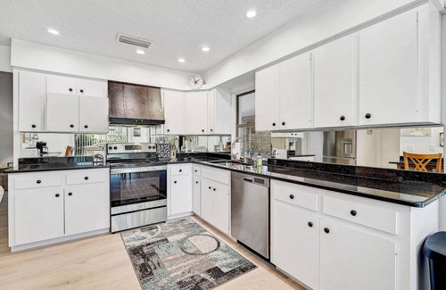 Whitfield Casa | Driftwood Dream- your perfect getaway!