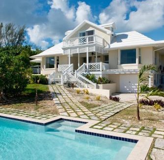 Governor's Harbour Casa | Driftwood home