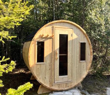 Tobermory Casa | Driftwood Luxe Lakefront Retreat - Tobermory