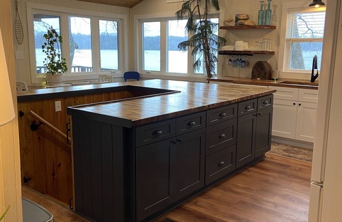 Cherokee Casa | Driftwood Retreat on Tennessee River/Pickwick Lake