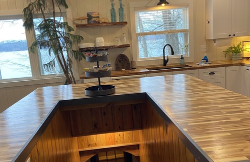 Cherokee Casa | Driftwood Retreat on Tennessee River/Pickwick Lake