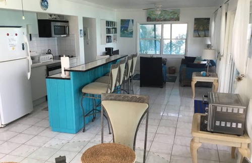 Great Exuma Condominio | Driftwood Second Floor Condo en Hoopers Bay con impresionantes vistas
