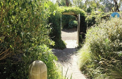 Cowes Cabaña | Driftwood - Spa Cottage for Two