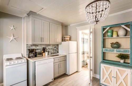 Holmes Beach Casa | Driftwood Villas by AMI Locals