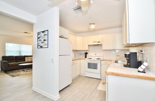 Jensen Beach Casa | Driftwood Way~ No Checkout Chores