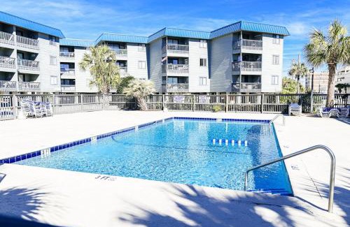 North Myrtle Beach Casa | Drifty Daze Oceanfront Suite w Pool