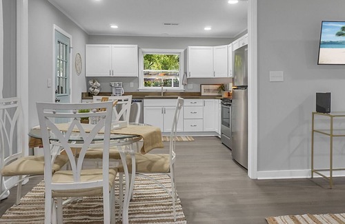 Hanahan Casa | “Drinks Out Back” Pet Friendly Recently Updated 12 min to downtown Charleston