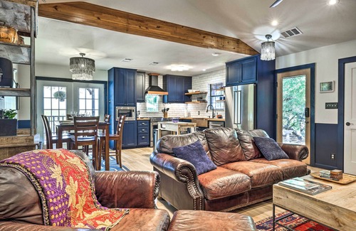Dripping Springs Cabina | Dripping Springs Cabin w/ Pool, Hill Country Views
