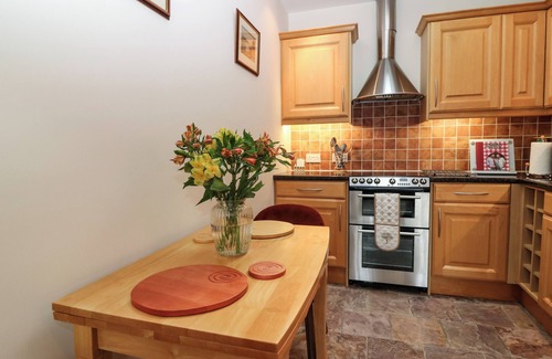 Norham Casa | DROMORE COTTAGE, pet friendly, character holiday cottage in Norham