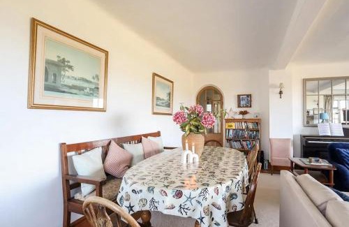Trearddur Bay Casa | Druidsmoor - Sea Views-sleeps 8-Ravenspoint road