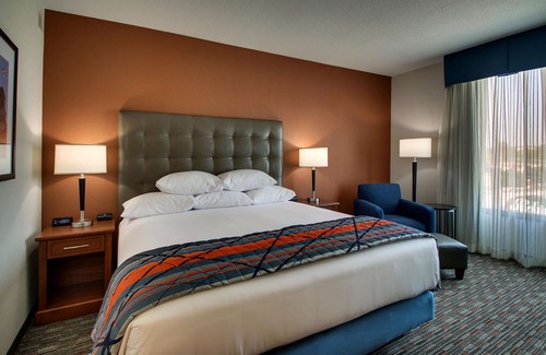 Iowa River Landing Hotel | Drury Inn & Suites Iowa City Coralville