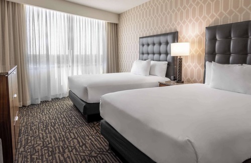 Central Arlington Hotel | Drury Plaza Hotel Dallas Arlington