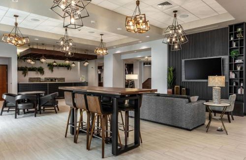 College Station Hotel | Drury Plaza Hotel College Station