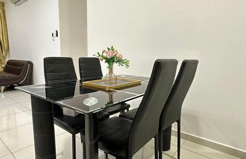 Kempas Apartamento | DSummit City View High Floor 5-6 Pax Netflix WiFi