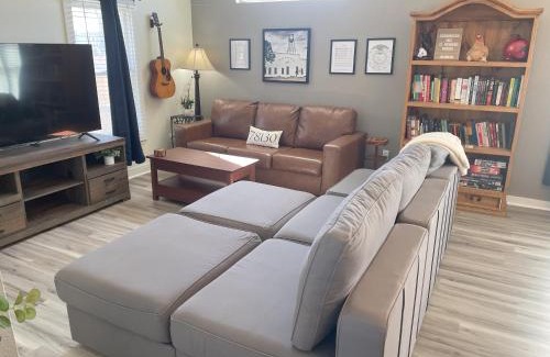 New Braunfels Casa | DT 323 Kessler Cottage