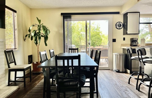 Northeast Reno Casa | DT Reno - 4BR Home w Patio BBQ Grill Games Room