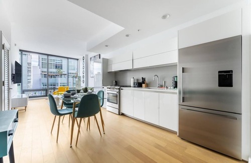 Vernon Condominio | DTLA Bliss Views, Pool, Free Parking