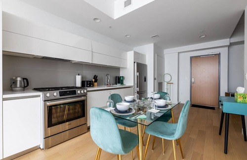 Vernon Condominio | DTLA Bliss Views, Pool, Free Parking
