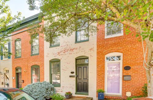 Downtown Casa | Dtwn at Your Door Historic Frederick Gem with Yard!
