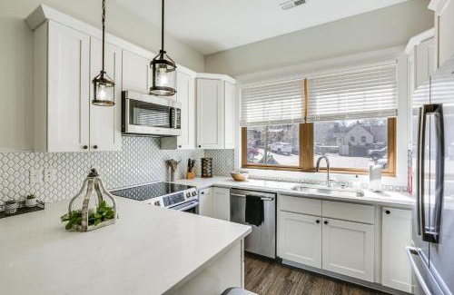 Blowing Rock Apartamento | Dtwn Blowing Rock Condo with Private Hot Tub!