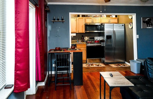 Downtown Atlanta Condominio | DTWN luxury condo 99 percent Walk score